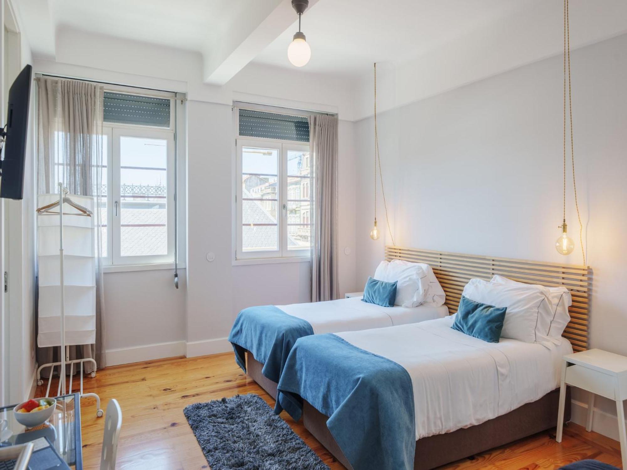 Stylish For 10 Guests Appartamento Oporto